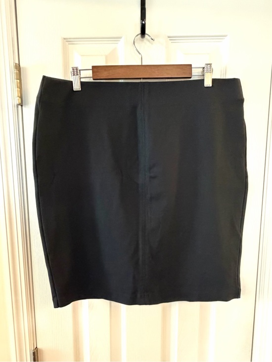 Roz & Ali Dresses & Skirts - Roz & Ali Black Stretch Pencil Skirt Career Workwear Size XL